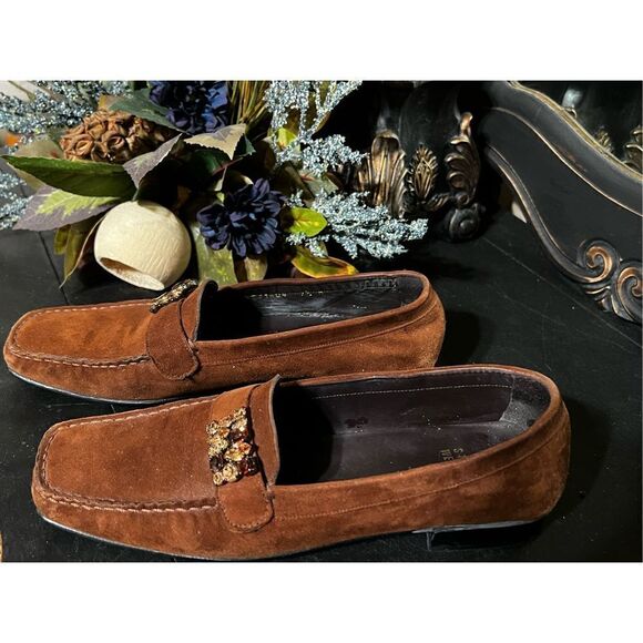 Stuart Weitzman CIA Brown Suede Rhinestoned Loafers Size 7.5 N - Picture 1 of 5